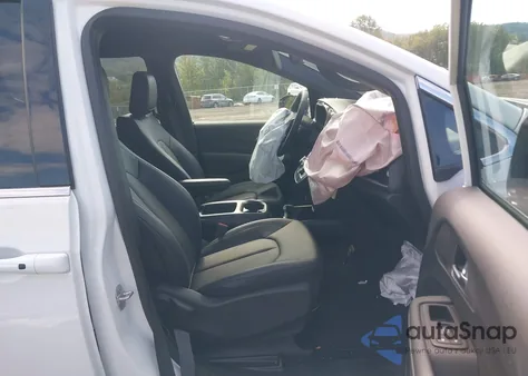 2025 Chrysler Voyager Lx from USA, damaged, VIN 2C4RC1CGXSR604323